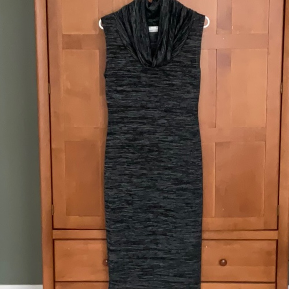 Slip on sleeveless loose neck stretch knit dress